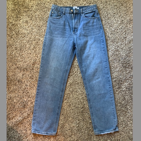 Size 6 Princess Polly Straight Leg Jeans - Picture 3 of 11